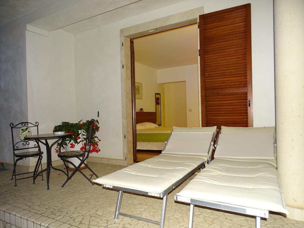 Villa Gioia Rooms Montegranaro Bagian luar foto