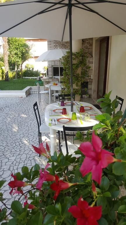 Villa Gioia Rooms Montegranaro Bagian luar foto